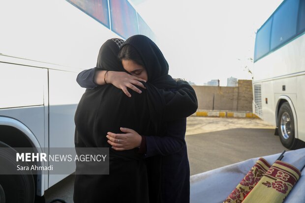 آیین بدرقه نوجوانان دهه هشتادی به کربلا