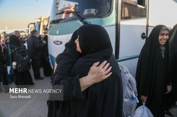 آیین بدرقه نوجوانان دهه هشتادی به کربلا