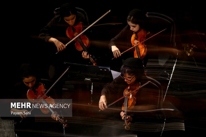 کنسرت «آن لحظه‌ها»