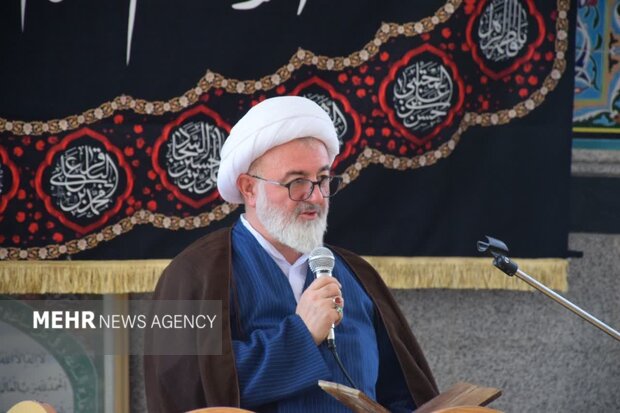گلایه از رفتارهای دوگانه در قبال حجاب؛ حکمرانان اقدام کنند
