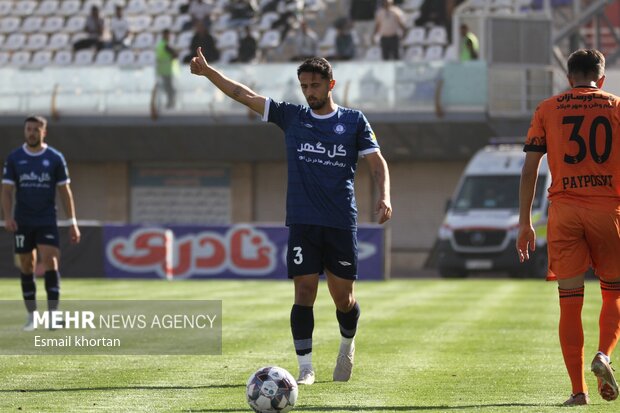 یک شانزدهم جام حذفی ایران گل‌گهر سیرجان و شناور سازی قشم