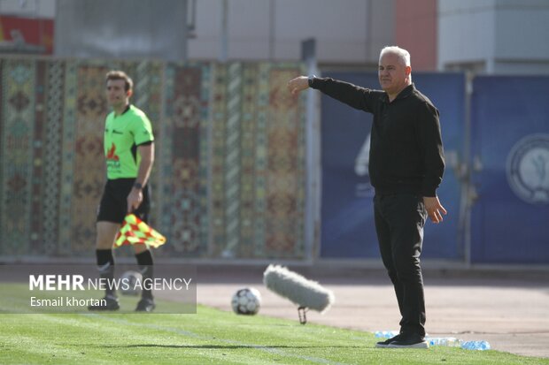 یک شانزدهم جام حذفی ایران گل‌گهر سیرجان و شناور سازی قشم