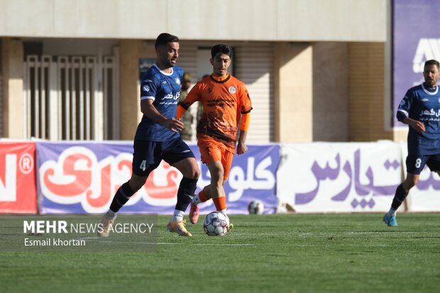 یک شانزدهم جام حذفی ایران گل‌گهر سیرجان و شناور سازی قشم