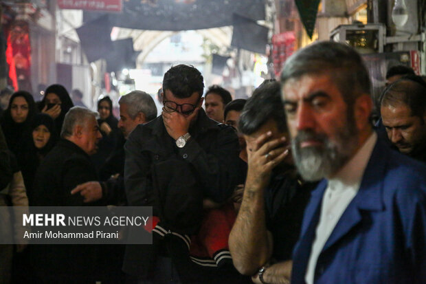 آیین چهارپایه خوانی در بازار قم