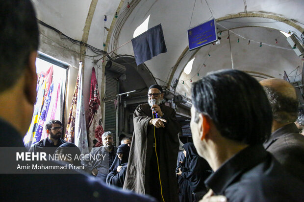 آیین چهارپایه خوانی در بازار قم