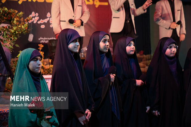 سوگواره ریحانه الرسول (ص) و وادع با شهید گمنام در گرگان