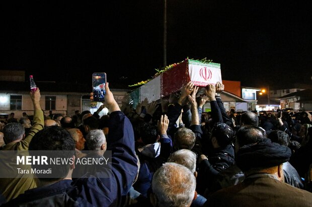 استقبال مردمان کومله از شهید خوشنام