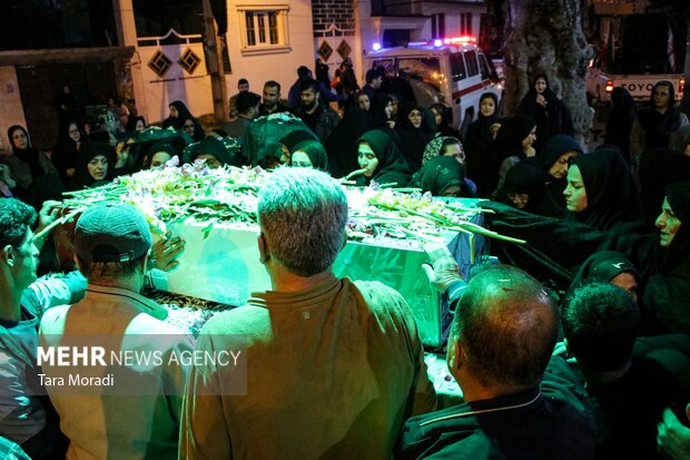 استقبال مردمان کومله از شهید خوشنام