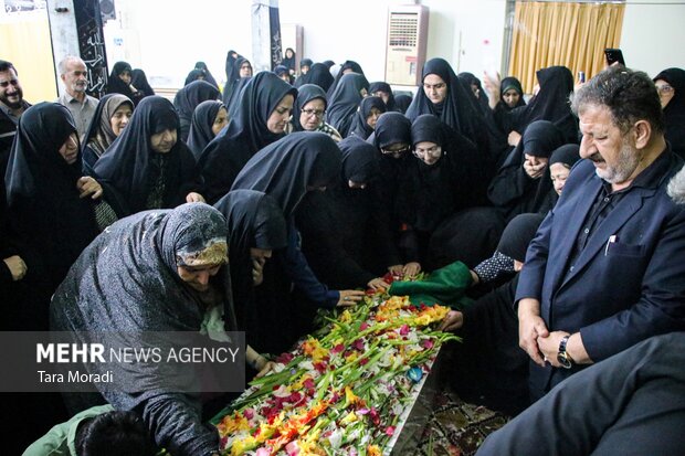 استقبال مردمان کومله از شهید خوشنام