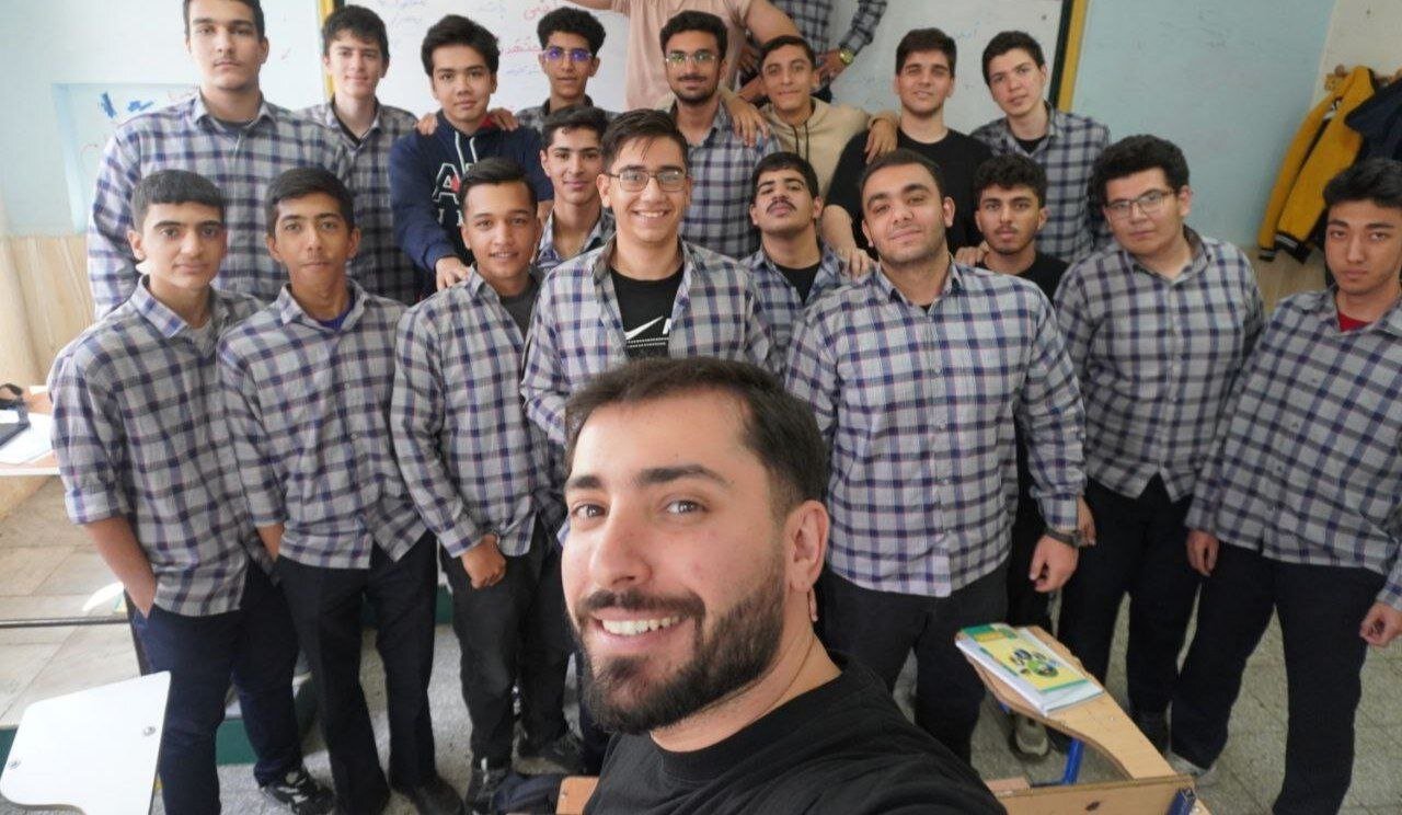 روایت یک انقلاب کوچک در کلاس درس عربی؛ معلمی که ترس‌ نسل زِد را شکست