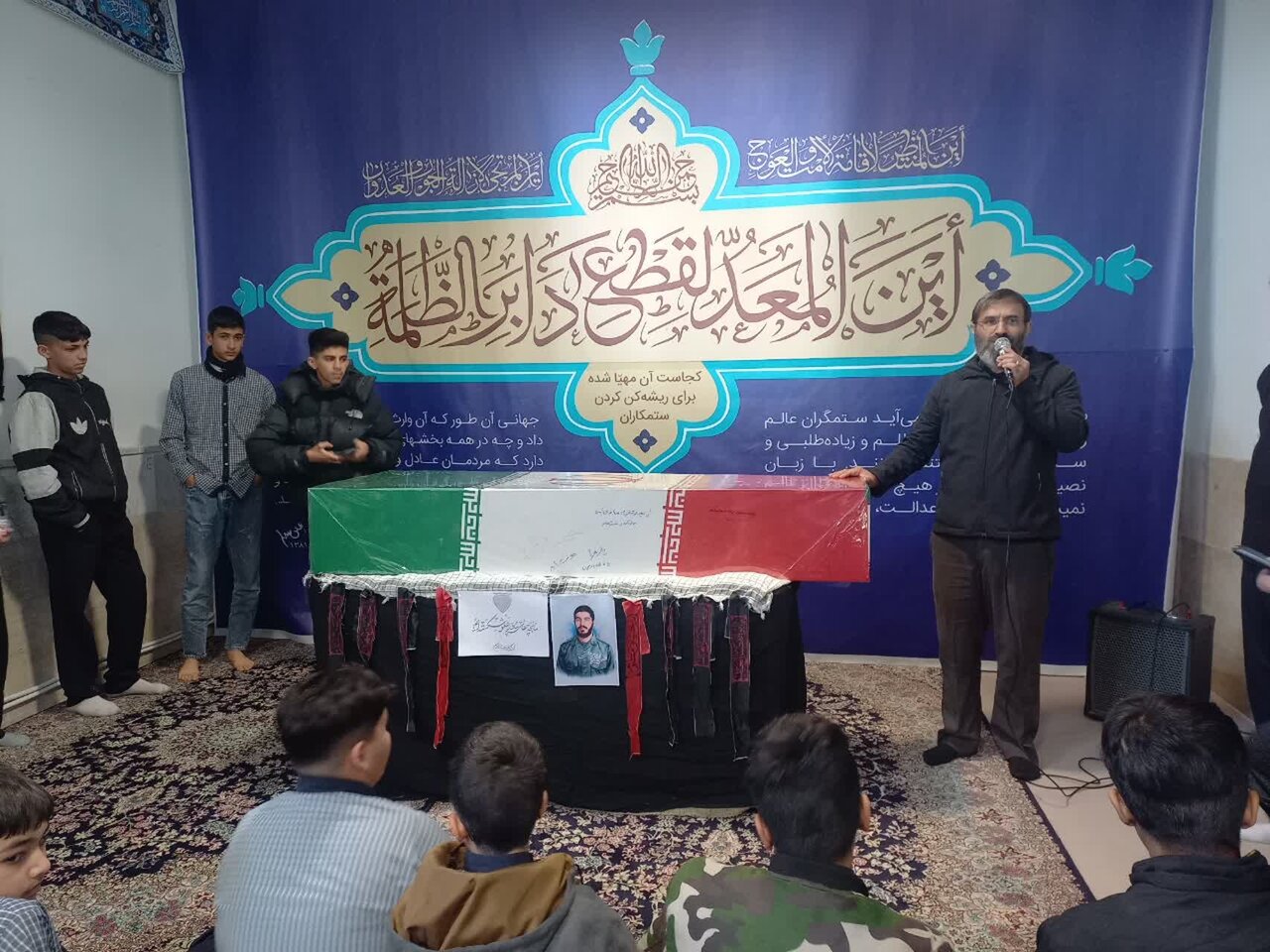 مراسم وداع با شهید گمنام در دبیرستان صدرا قروه