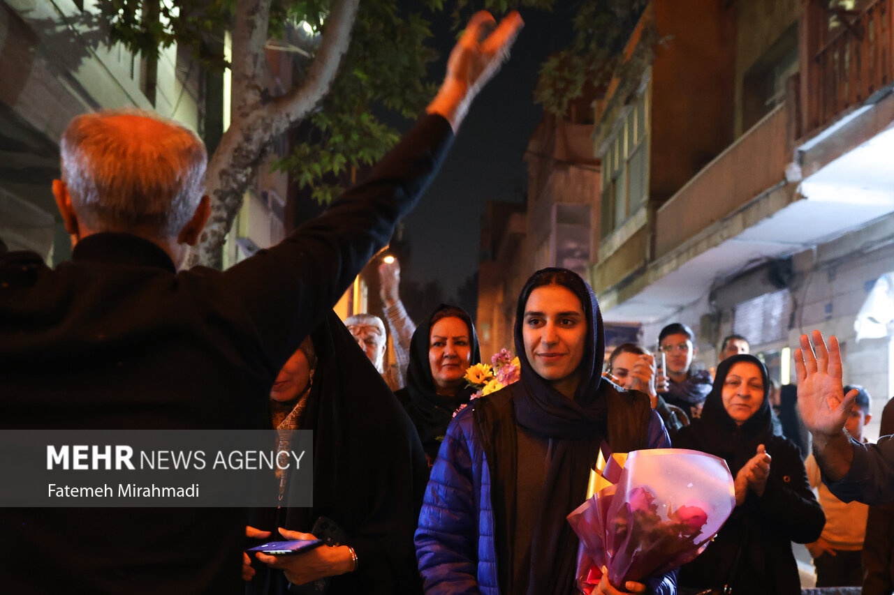 مراسم استقبال مردمی از فاطمه محیطیزاده قهرمان بازیهای کشورهای اسلامی مراسم استقبال مردمی از فاطمه محیطیزاده قهرمان بازیهای کشورهای اسلامی