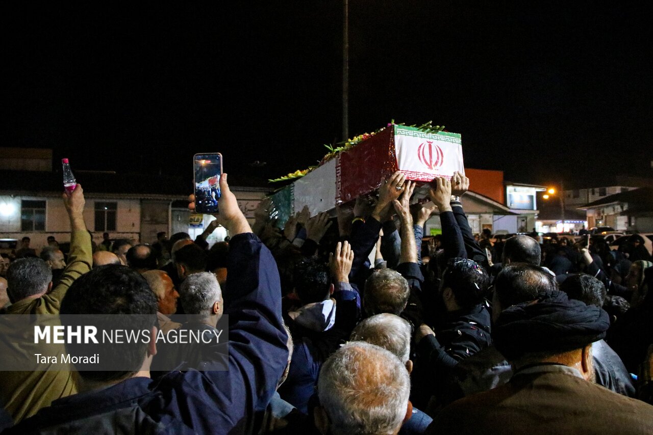 استقبال مردمان کومله از شهید خوشنام