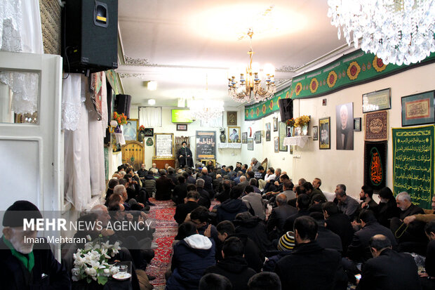 مجلس خانگی حضرت زهرا(س) در کرمانشاه زنده‌تر از همیشه