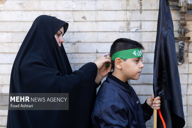 مراسم عزاداری ایام فاطمیه در منطقه قیام تهران