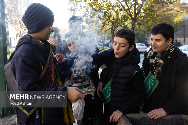 مراسم عزاداری ایام فاطمیه در منطقه قیام تهران