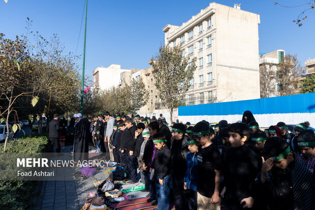 مراسم عزاداری ایام فاطمیه در منطقه قیام تهران