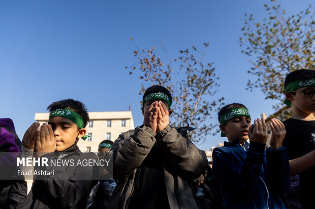 مراسم عزاداری ایام فاطمیه در منطقه قیام تهران