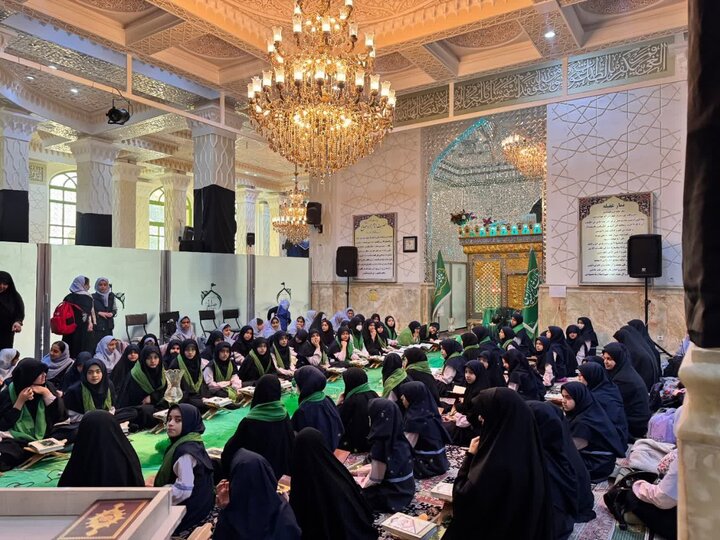 محفل انس با قرآن دختران نوجوان در امامزاده صالح فرحزاد محفل انس با قرآن دختران نوجوان در امامزاده صالح فرحزاد