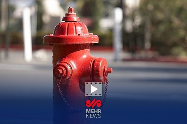 برداشت غیر مجاز آب از شیرهای آتش نشانی برداشت غیر مجاز آب از شیرهای آتش نشانی