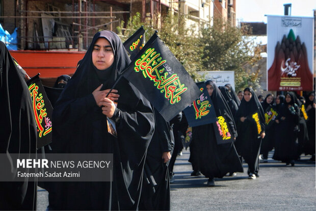 دسته عزاداری بانوان در قم