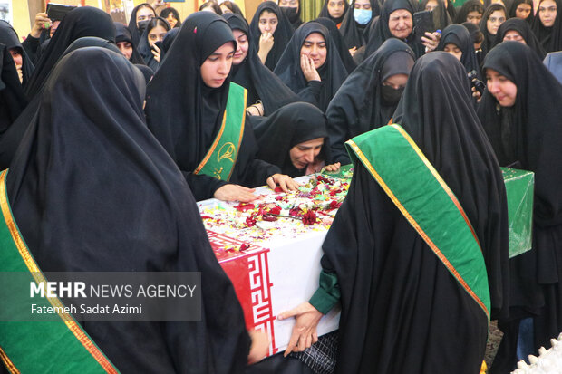 دسته عزاداری بانوان در قم