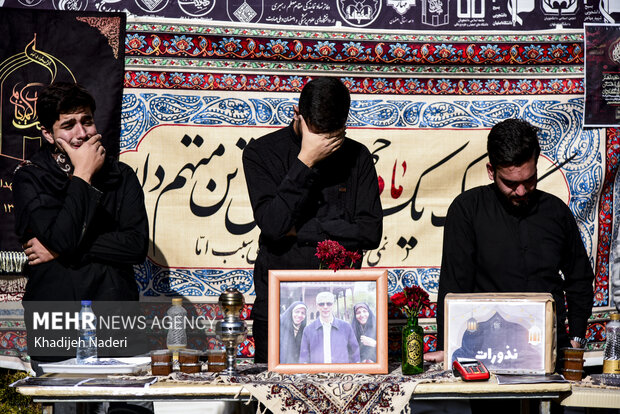 تشییع پیکر مطهر ۱۲ شهید گمنام در دانشگاه اصفهان