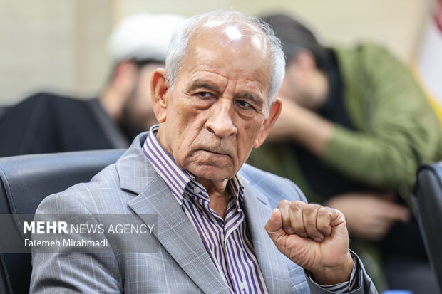 تحلیل آثار ادبی بدون تفکیک واقعیت و داستان ممکن نیست 3