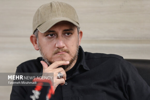 تحلیل آثار ادبی بدون تفکیک واقعیت و داستان ممکن نیست