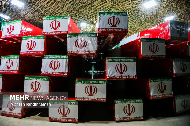 آیین بدرقه پیکر مطهر 100 شهید گمنام دفاع مقدس در معراج شهدا 5