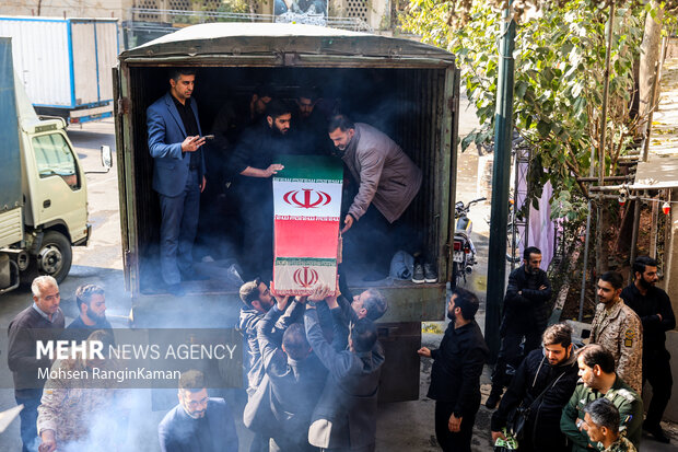 آیین بدرقه پیکر مطهر 100 شهید گمنام دفاع مقدس در معراج شهدا 20