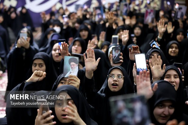 اجتماع بزرگ دختران حاج قاسم در همدان