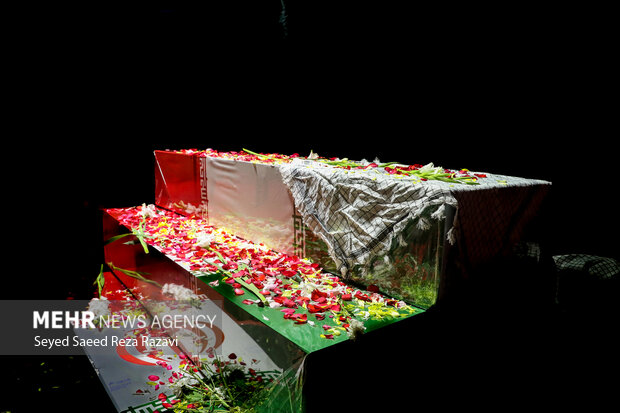 مراسم وداع با پیکرهای 100 شهید گمنام دوران دفاع مقدس