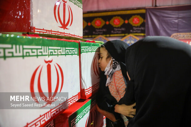 مراسم وداع با پیکرهای 100 شهید گمنام دوران دفاع مقدس 11