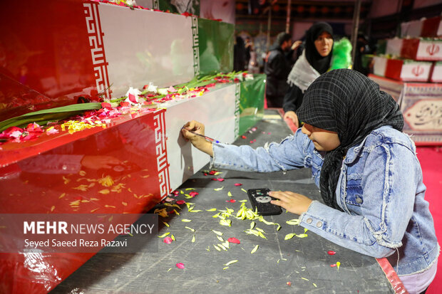 مراسم وداع با پیکرهای 100 شهید گمنام دوران دفاع مقدس 18