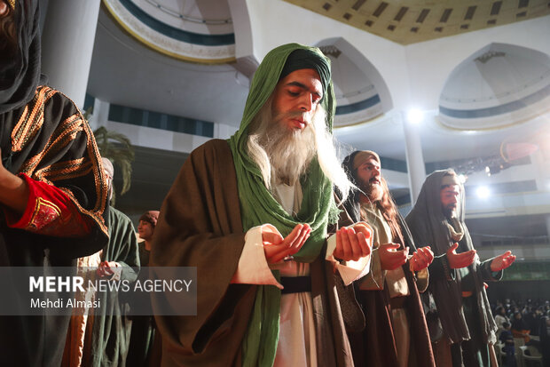 اجرای نمایش آیینی «ماه مه گرفته» در زنجان