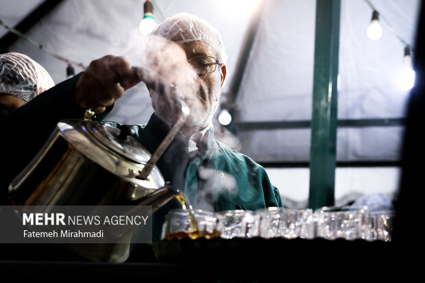 بازنمایی صحن انقلاب حرم رضوی در میدان نبوت 2