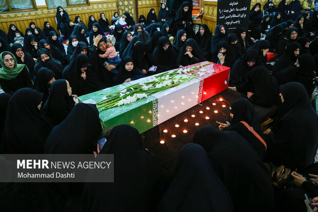 شب وداع با شهدای گمنام دفاع مقدس در اردبیل