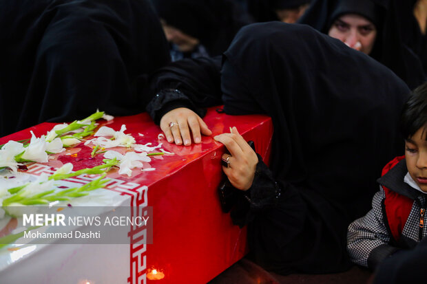 شب وداع با شهدای گمنام دفاع مقدس در اردبیل