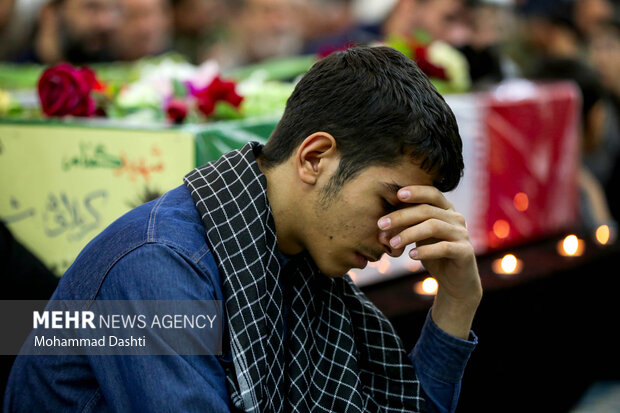 شب وداع با شهدای گمنام دفاع مقدس در اردبیل