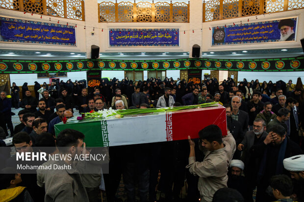 شب وداع با شهدای گمنام دفاع مقدس در اردبیل