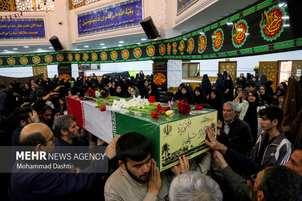 شب وداع با شهدای گمنام دفاع مقدس در اردبیل