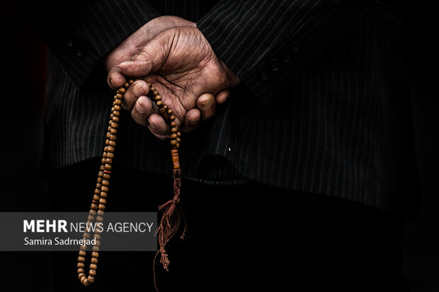 آیین سنتی سمنوپزان در میدان امام حسین (ع)