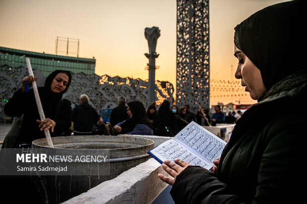 آیین سنتی سمنوپزان در میدان امام حسین (ع)