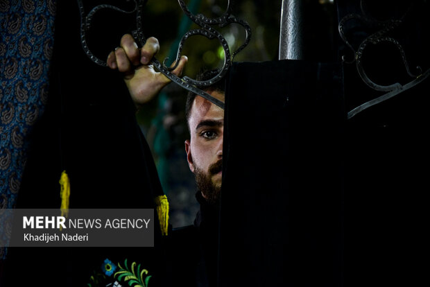 قافله عزاداری شب شهادت حضرت زهرا(س) در چهارباغ اصفهان