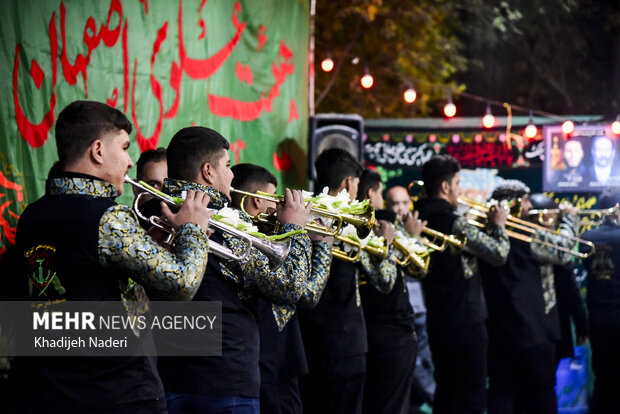 قافله عزاداری شب شهادت حضرت زهرا(س) در چهارباغ اصفهان