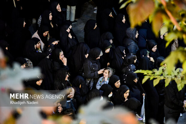 قافله عزاداری شب شهادت حضرت زهرا(س) در چهارباغ اصفهان