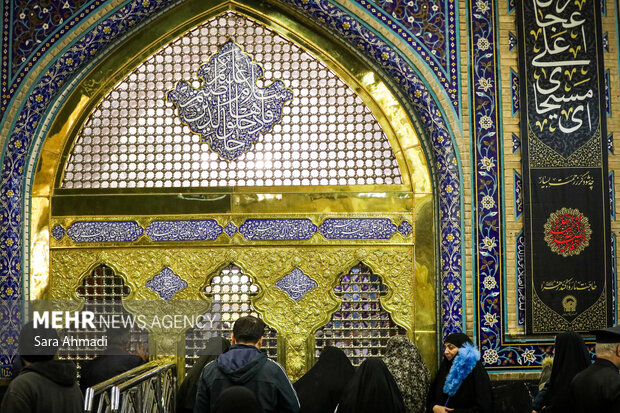 حال‌وهوای حرم امام‌رضا(ع) در شب شهادت حضرت زهرا(س)