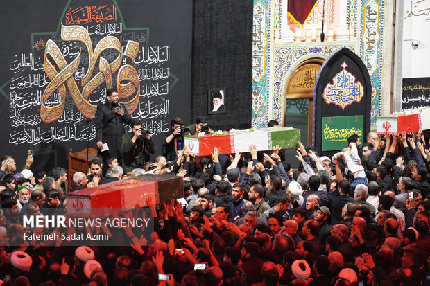 حال و هوای حرم بانوی کرامت در شب شهادت امام‌ابیها(س)