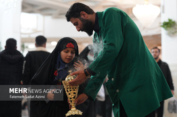 حال و هوای حرم حضرت معصومه(س) در شب شهادت حضرت زهرا(س)